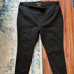 Lee slim fit skinny leg pants
